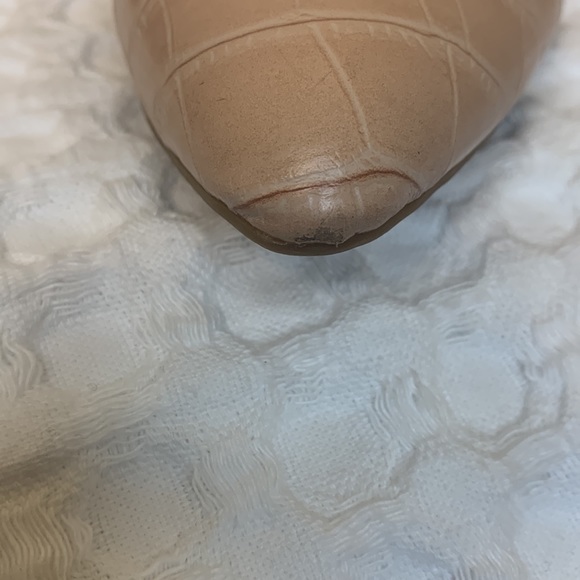 Naturalizer Faux Crocodile Tan Block Heel - Picture 7 of 7